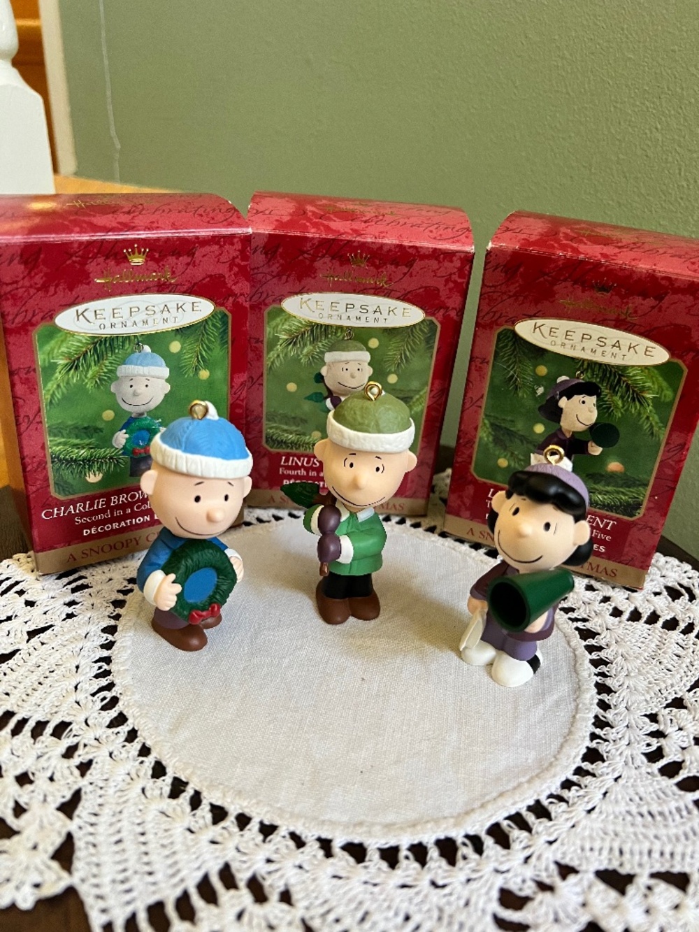 3 Hallmark “A Snoopy Christmas” Figures, 2000. Lucy, Linus & Charlie Brown.